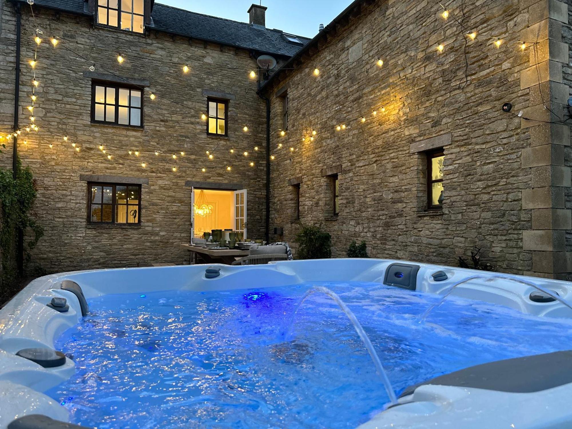 Cotswolds Retreat - Bath & Castle Combe - Hot Tub Villa ชิปเพแนม ภายนอก รูปภาพ