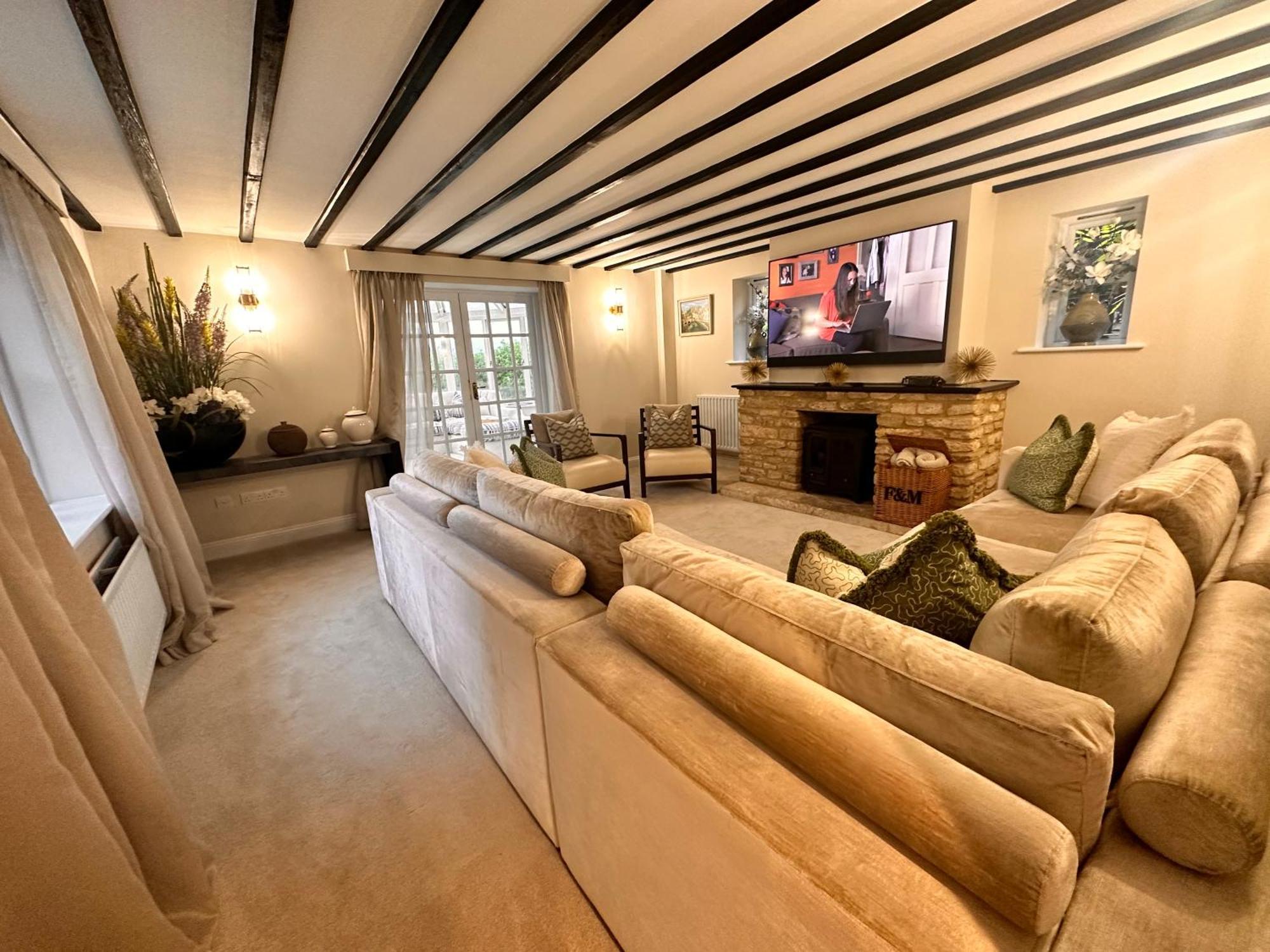 Cotswolds Retreat - Bath & Castle Combe - Hot Tub Villa ชิปเพแนม ภายนอก รูปภาพ